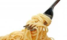 Советы домохозяйкам: как варить спагетти, чтобы они не слиплись